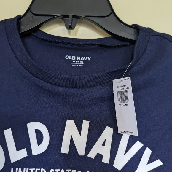 Old Navy Youth USA Flag T-shirt - Picture 3 of 4